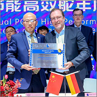 Becker Marine Systems presents Manufacturer Quality Award